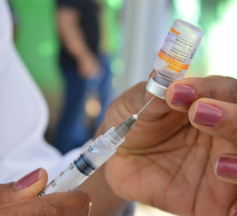 Vacinação em Japeri: idosos com 73 anos ou mais poderão se imunizar contra a Covid-19 a partir da próxima quinta (18)