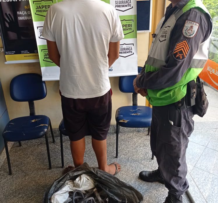 Agentes do Segurança Presente de Japeri prendem homem por furto de cabos da SuperVia