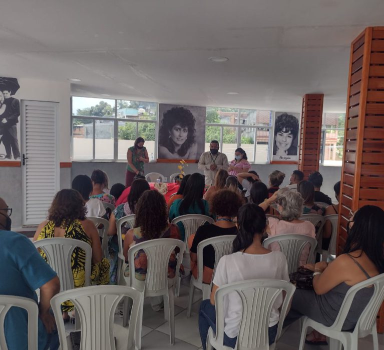 Famílias inscritas no CadÚnico têm direito a tarifa social da Light