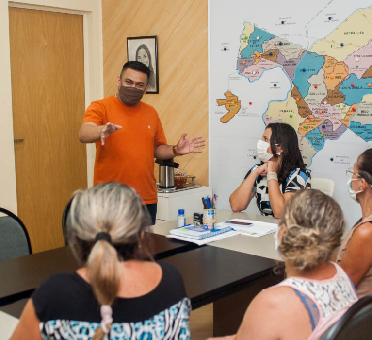 Prefeita de Japeri recebe reivindicações dos moradores do Guandu 