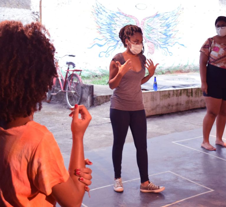 Cultura: Japeri promove oficina de teatro em conjunto habitacional do Chacrinha