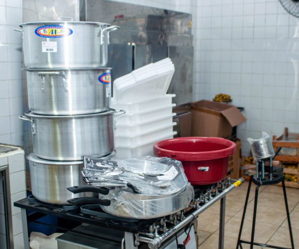 Educação de Japeri renova utensílios e equipa cozinhas das escolas municipais