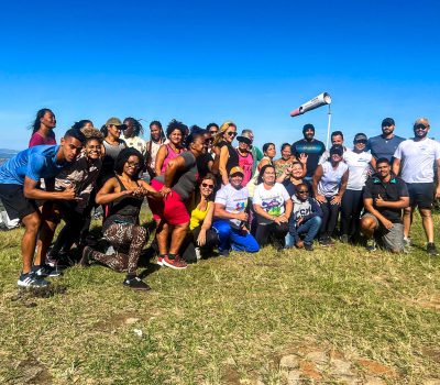 Prefeitura de Japeri promove trilha para a terceira idade até o Pico da Coragem