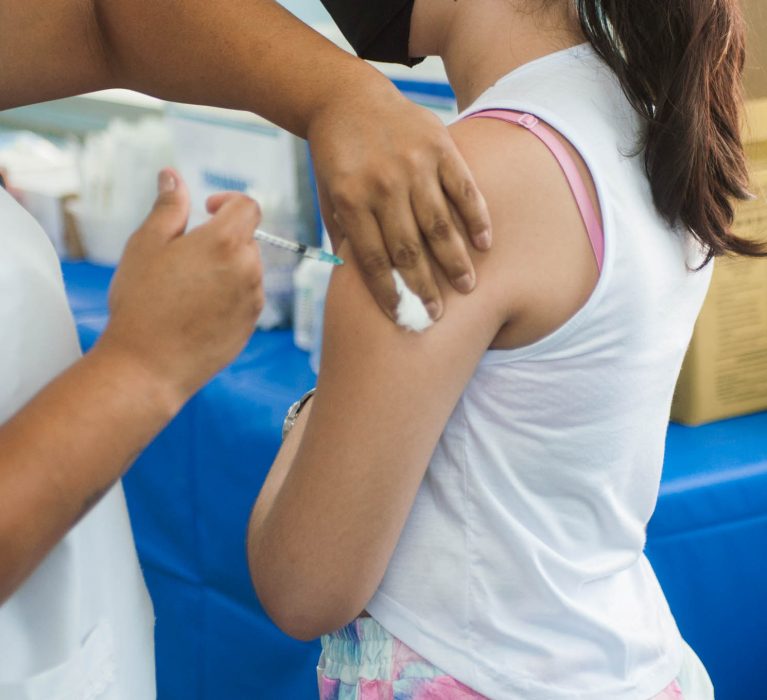 Japeri segue com vacinação contra Covid-19, gripe e sarampo