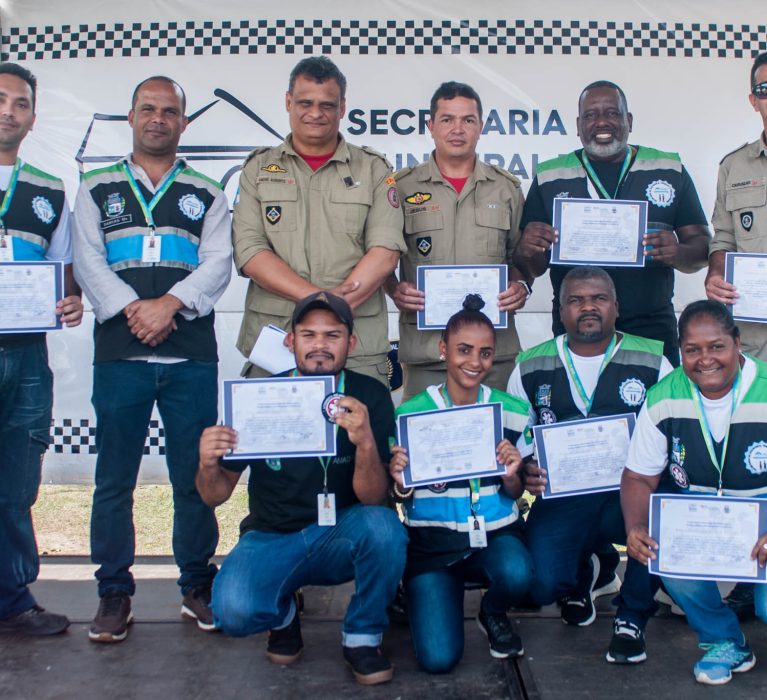 Agentes de trânsito recebem certificado de conclusão do curso de Atendimento Pré-Hospitalar