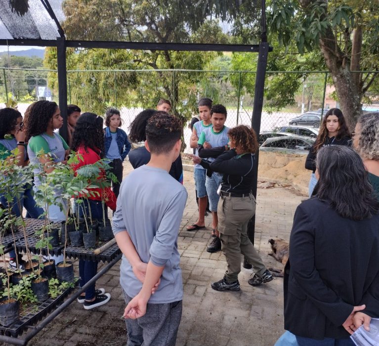 Semades promove ação com estudantes sobre queimadas e qualidade do ar