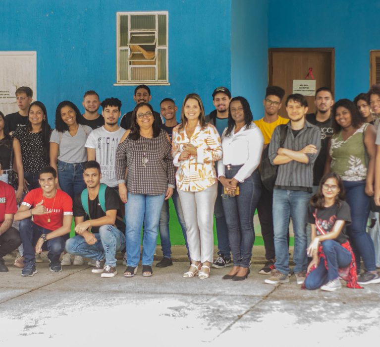 Prefeita de Japeri recebe pré-selecionados para programa Granado Aprendiz