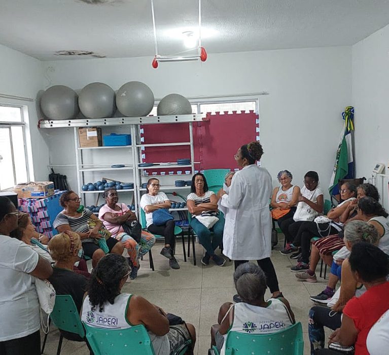 Roda de conversa: idosos de Japeri aprendem sobre seus direitos