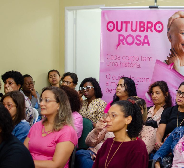 Com amor e emoção: abertura do Outubro Rosa em Japeri conta com relatos da vida real