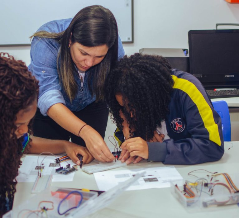 Prefeitura em parceria com IFRJ oferece pós-graduação para os profissionais do município