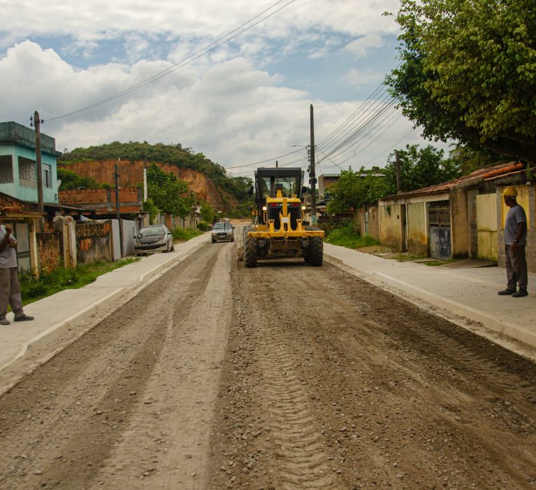 Operários avançam com obras no São Sebastião, em Japeri