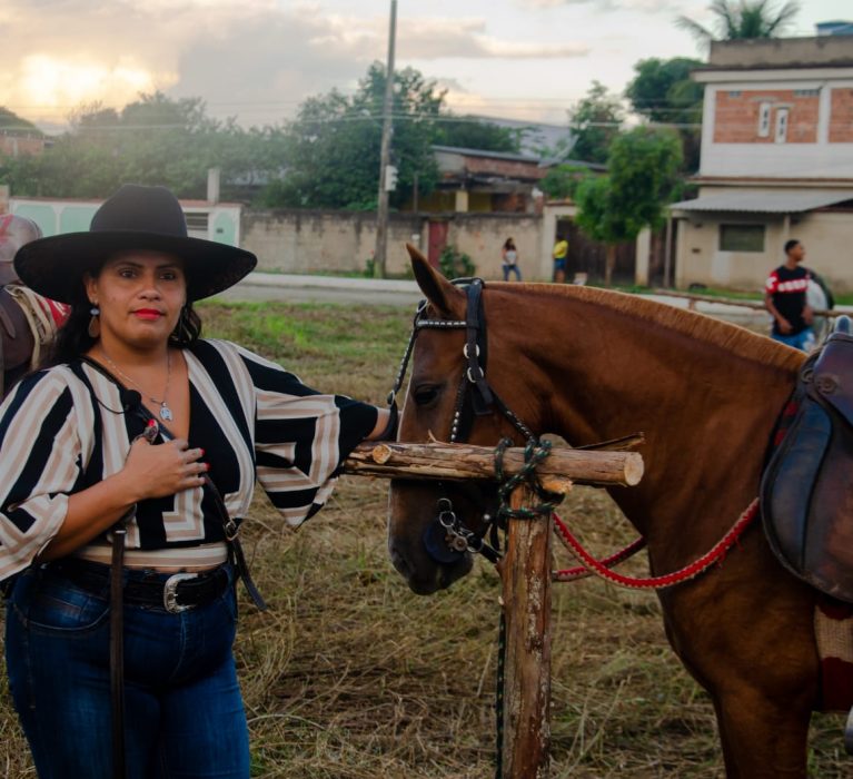 Cavalgada marca o 1° Encontro de  Amazonas e Cavaleiros no bairro Nova Belém