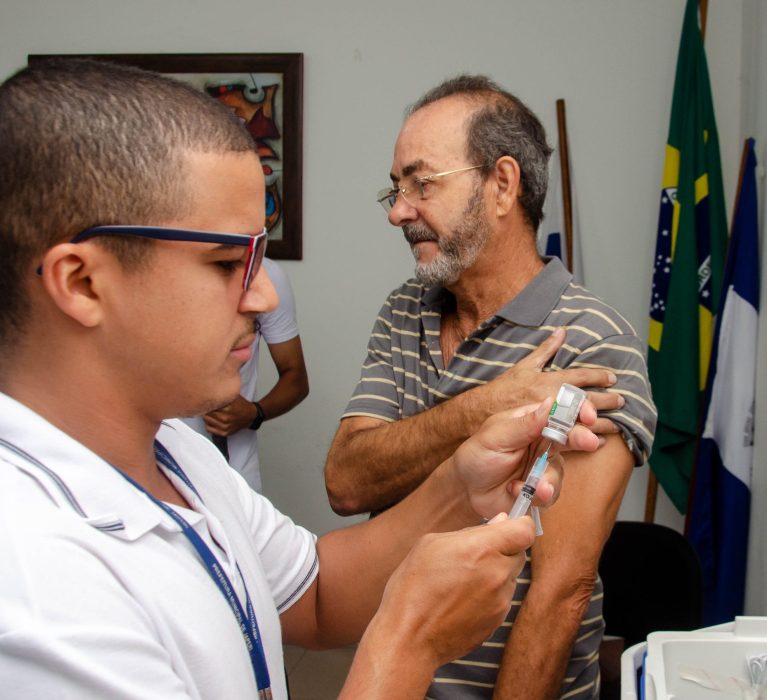 Prefeitura de Japeri dá início a vacinação de servidores