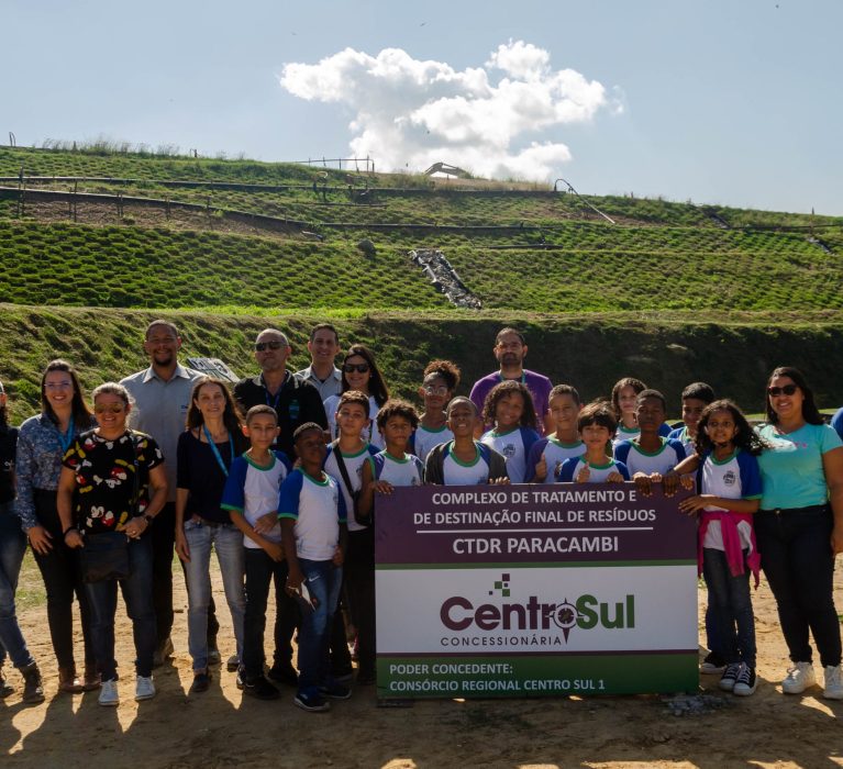 Alunos da Rede Municipal de Japeri visitam Aterro Sanitário