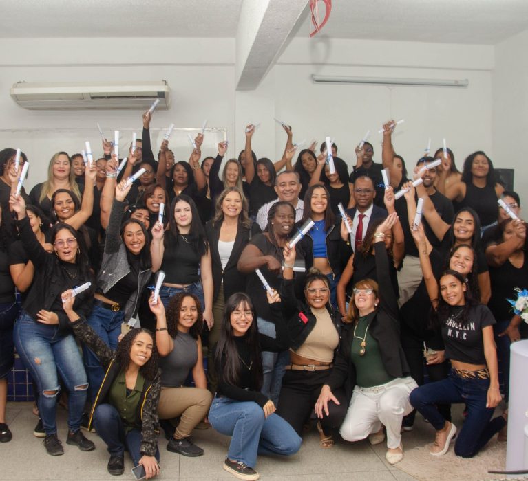 Parceria da Prefeitura de Japeri e Firjan/Senai forma a primeira turma de assistente administrativo