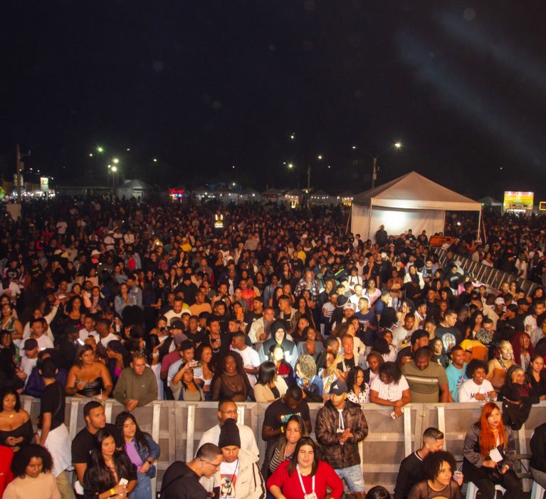 Sertanejo, samba e pagode marcam o segundo dia de festa pelo aniversário de Japeri