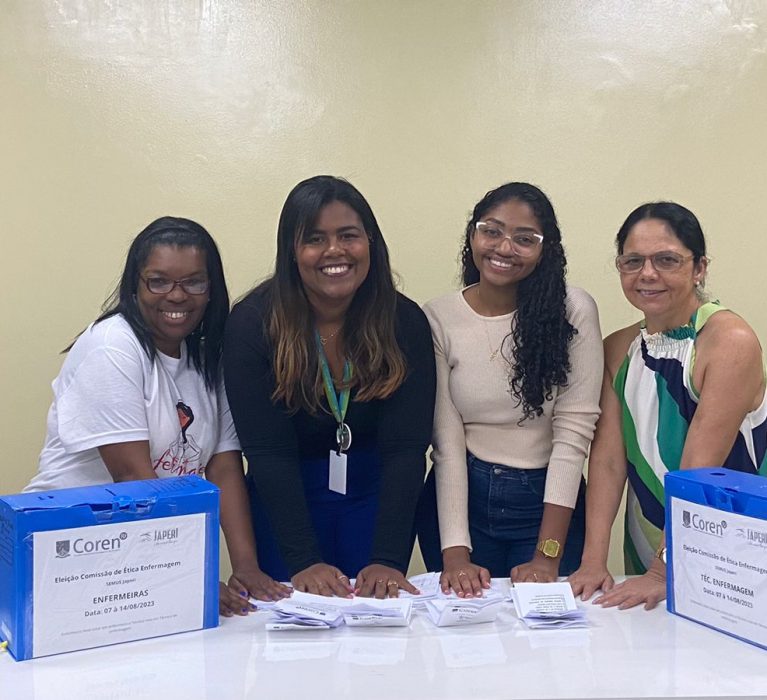 Comissão eleitoral realiza apuração da eleição da 1ª Comissão de Ética da Enfermagem Institucional do Coren-RJ, em Japeri