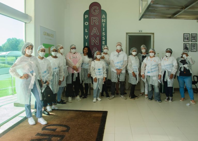 Alunos do curso de Operações em Logística da Firjan/Senai realizam visita à empresa Granado