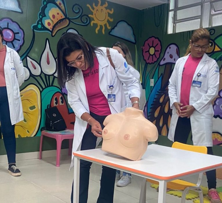 Hospital Municipal de Japeri realiza conscientização do Outubro Rosa