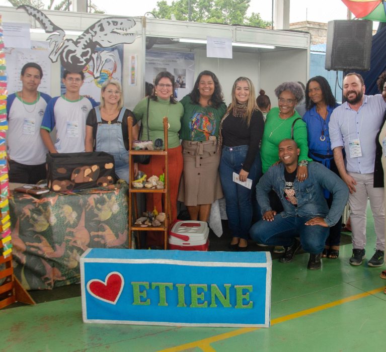 3ª Feira de Ciências, Tecnologia e Matemática agita a quadra do Nova Belém, em Japeri