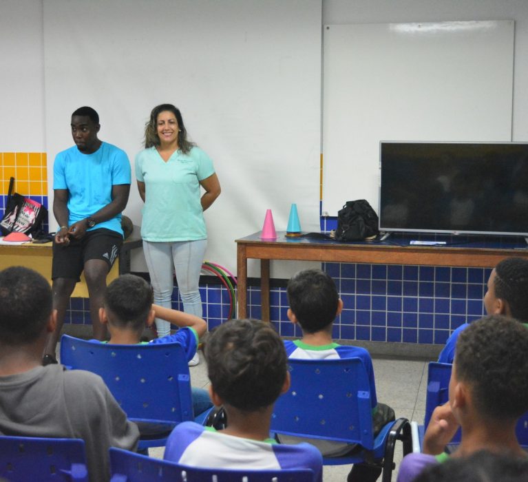 Programa ‘Saúde na Escola’ atendeu alunos e suas famílias nesta quarta (25)