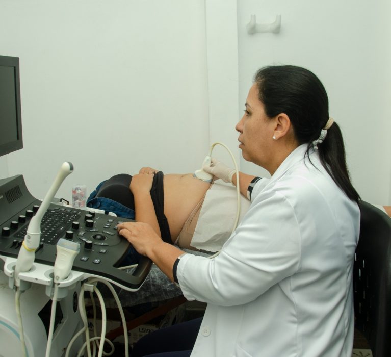 Prefeitura promove ações de conscientização e exames preventivos em alusão ao ‘Outubro Rosa’