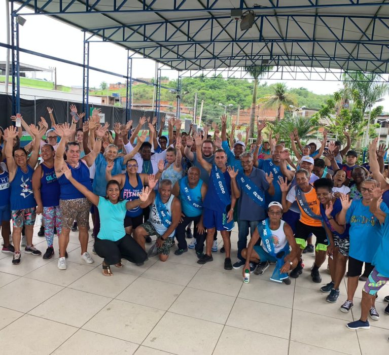 Homens que se cuidam são condecorados no Novembro Azul da Academia da Saúde