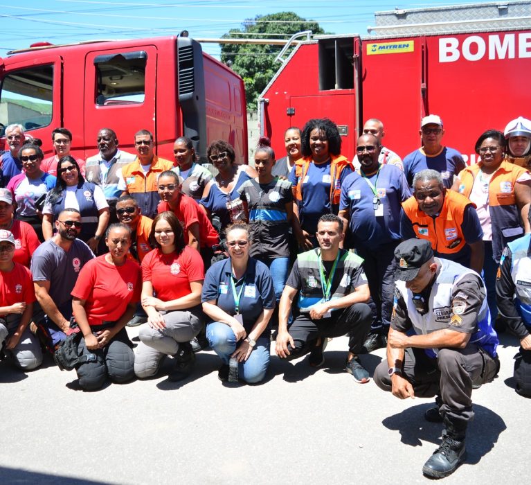 Defesa Civil de Japeri realiza simulação de desocupação de espaço em escola pública