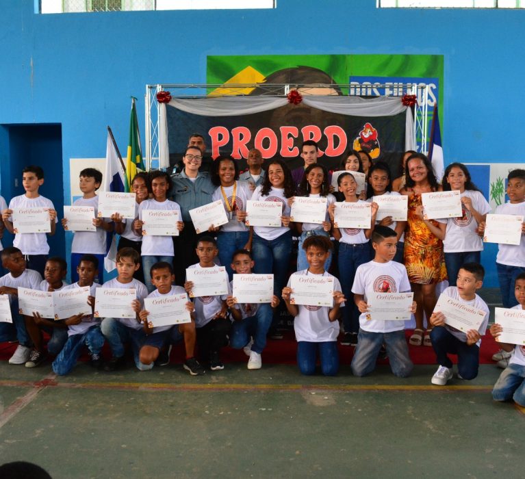 Formatura do Proerd é prestigiada por alunos e familiares, em Japeri