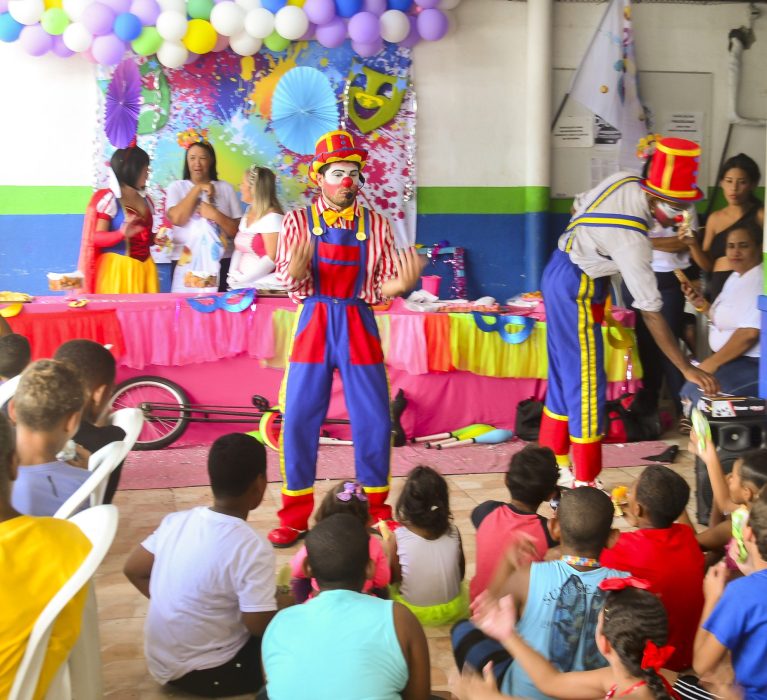 Bloquinho Pura Alegria anima a recreação do Centro de Reabilitação Infantil