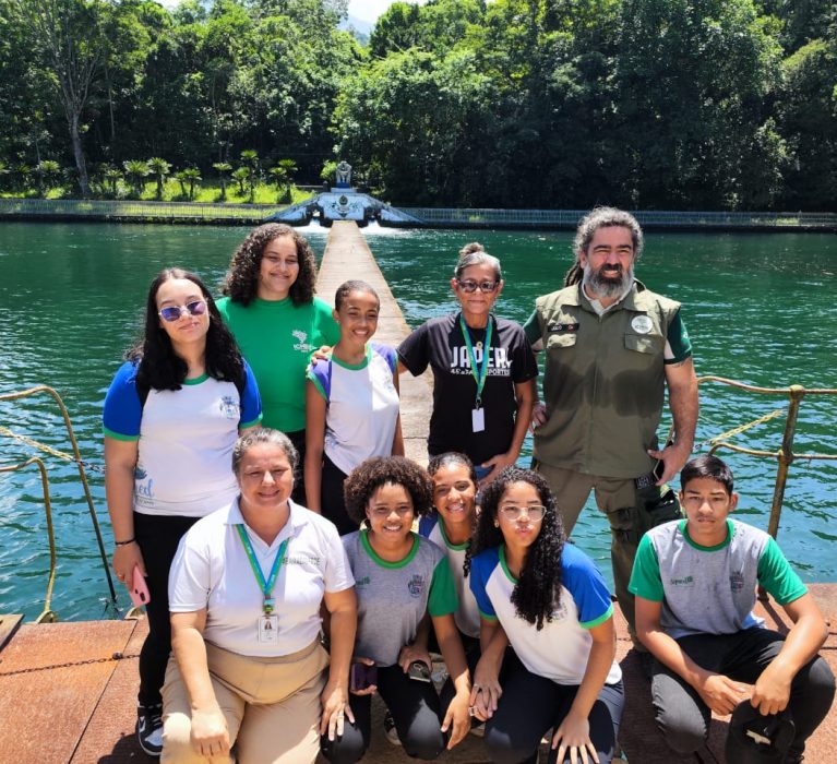 Alunos de Japeri visitam a Reserva Biológica do Tinguá para comemorar o Dia do Turismo Ecológico
