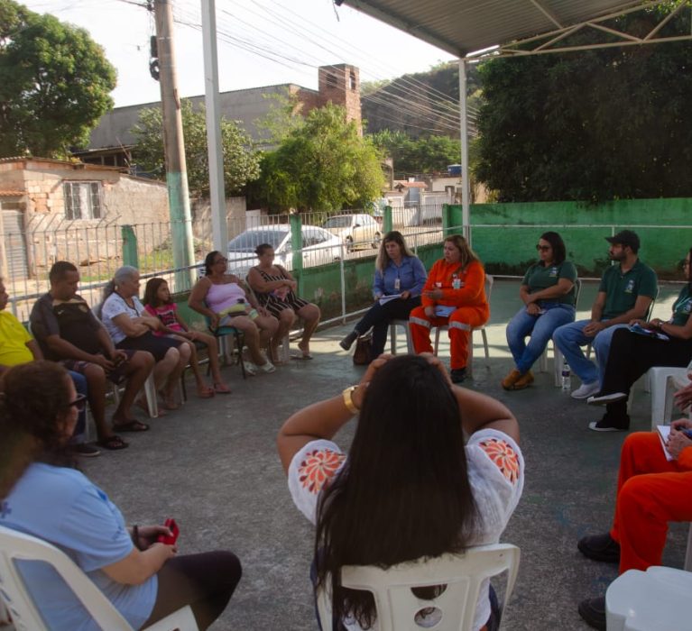 Moradores da Chacrinha participam de escuta ativa com representante da Transpetro