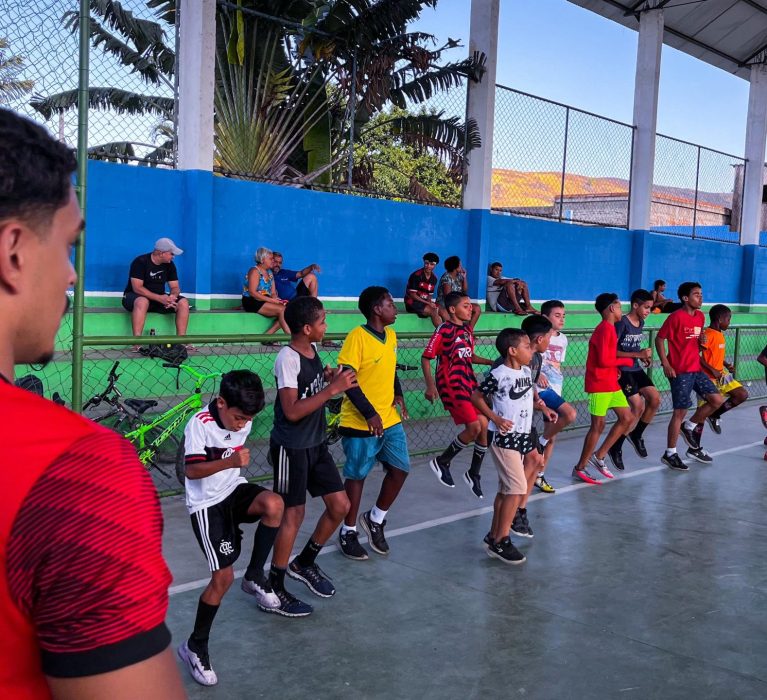 Prefeitura inicia  novas turmas de futsal em Japeri 