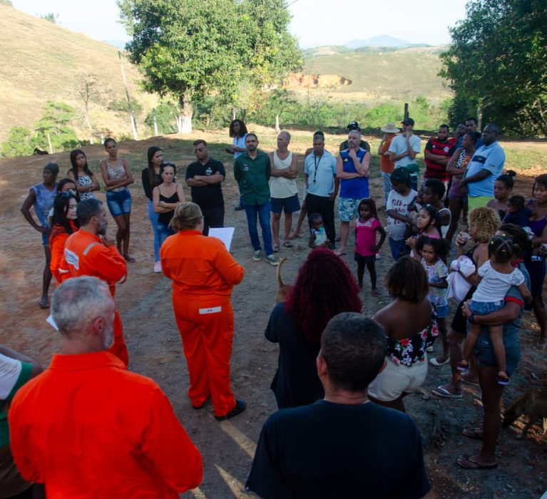 Moradores definem  local onde será construída área de lazer
