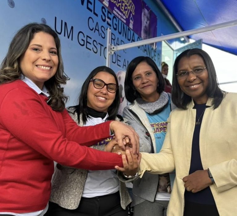 Castramóvel em Japeri chega à marca de 1300 castrações de cães e gatos