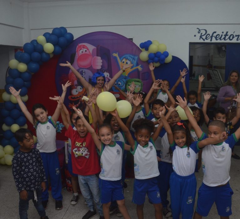 Dia das Crianças na Escola Darcílio Ayres reúne atividades lúdicas e as emoções do ‘Divertidamente’