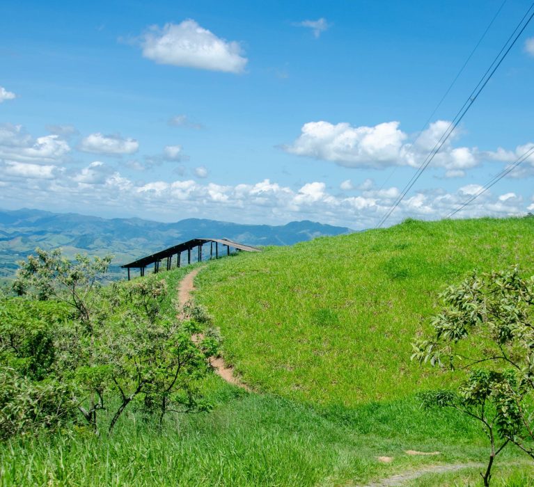 Carnaval da paz com direito a trilhas, voo livre e banho de cachoeira