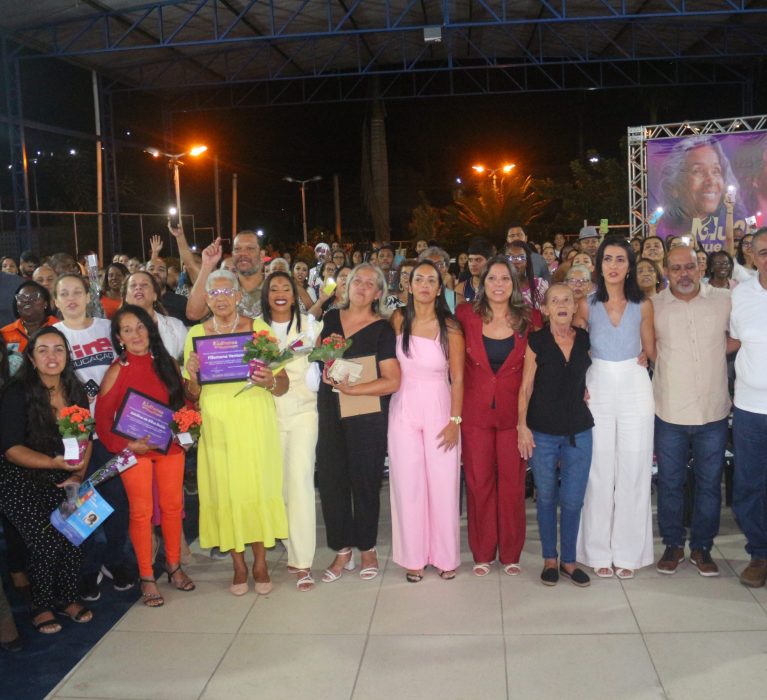 Noite de Emoção e Reconhecimento no Evento “Mulheres que Inspiram 2025”
