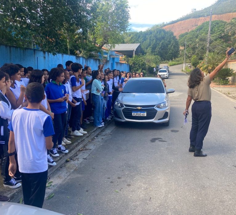 Escola Municipal de Japeri vira destaque no Globo Comunidade 