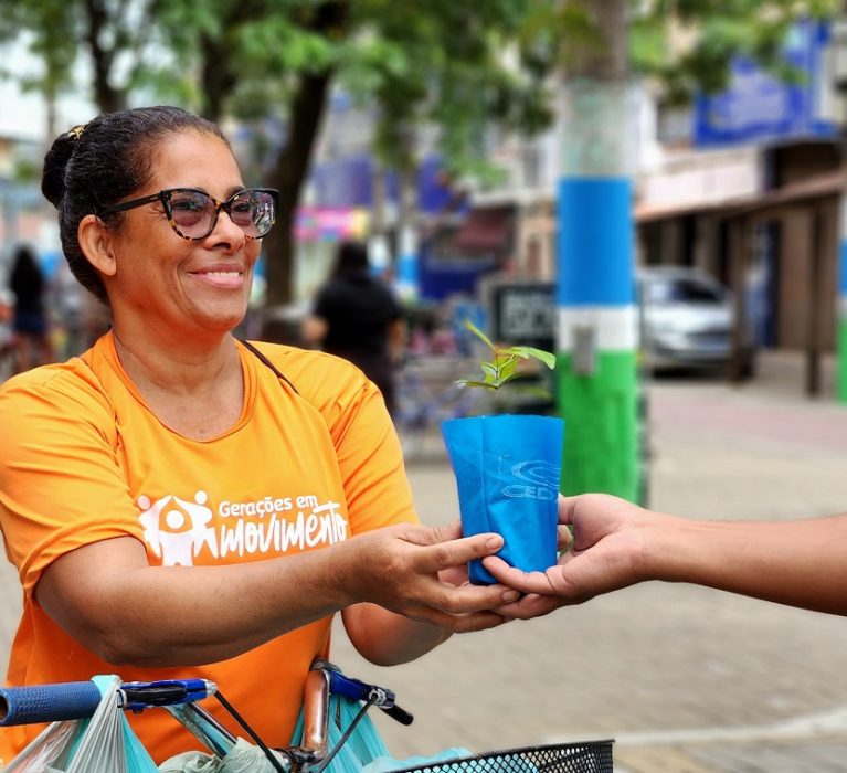 Dia de Mobilização de Serviços na Praça Leni Ferreira