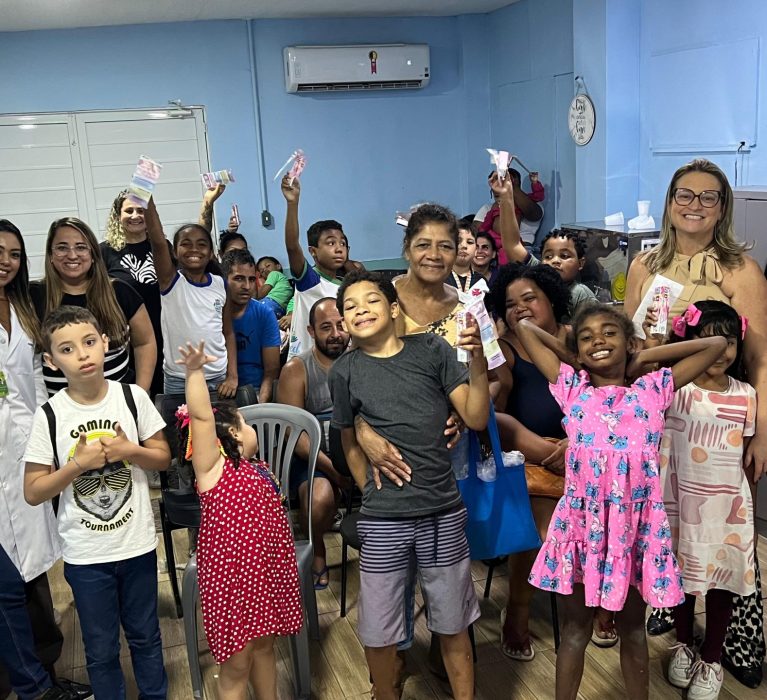 Palestra de Saúde Bucal conscientiza pais, crianças e adolescentes do CAPSIJ
