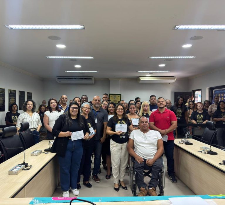 Japeri empossa novos conselheiros do COMPED em solenidade na Câmara Municipal