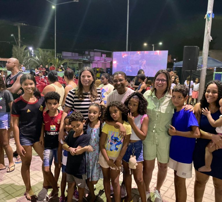 Cinema inclusivo leva alegria e emoção às famílias de Nova Belém