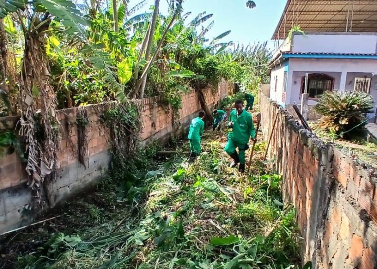 Prefeitura de Japeri e Governo do Estado realizam operação Limpa Rio Manual no bairro Chacrinha