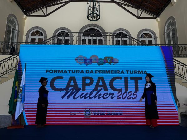 Gestoras de Japeri participam da formatura do programa Capacit Mulher no Palácio Guanabara