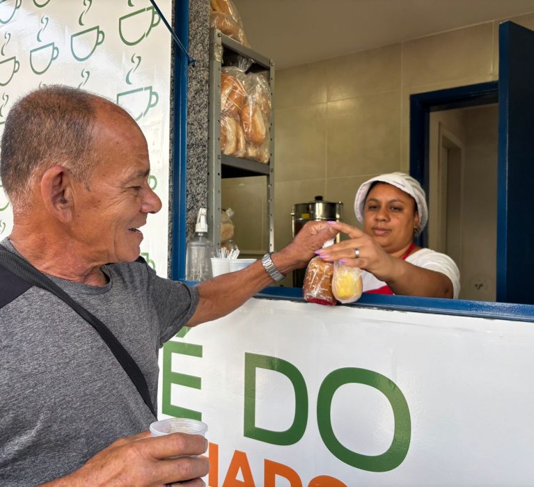 Café do Trabalhador passa a funcionar em área revitalizada ao lado do bicicletário