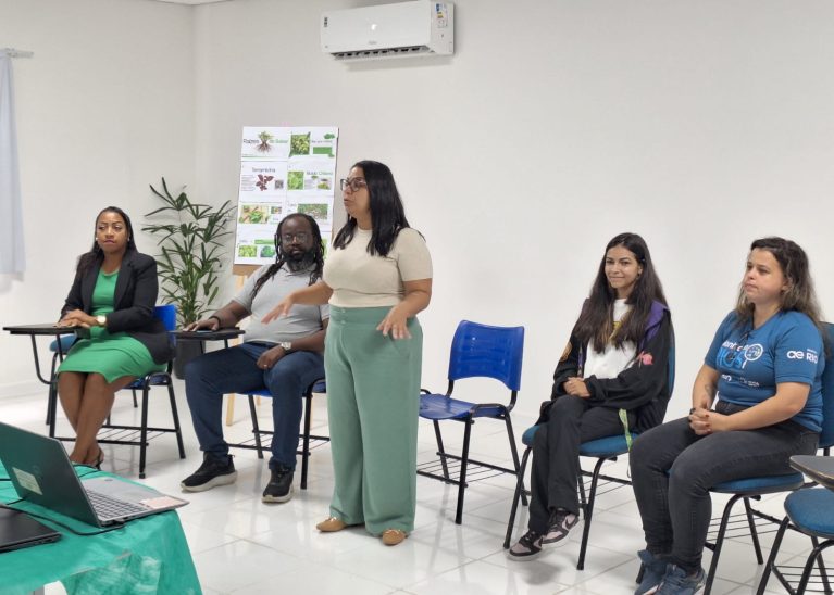 Raízes do Saber promove manhã de troca e acolhimento com idosos em Japeri