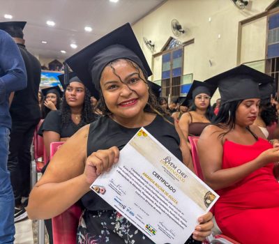 Mais de 500 jovens celebram formatura no Curso Jovem Chef Empreendedor em Japeri