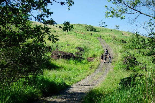 Japeri promove trilha ao Pico da Coragem com aulão de zumba e sorteio de voo livre neste sábado (18)