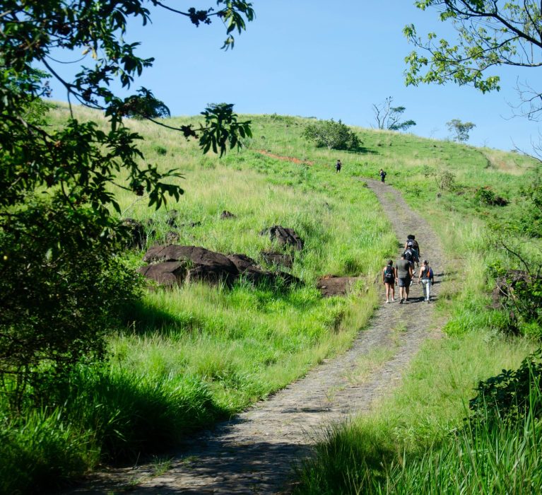 Japeri promove trilha ao Pico da Coragem com aulão de zumba e sorteio de voo livre neste sábado (18)